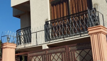 G+3 house For Sale